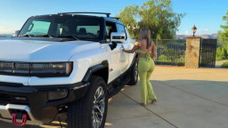 Nicole Aria - The Neighbor?s Help